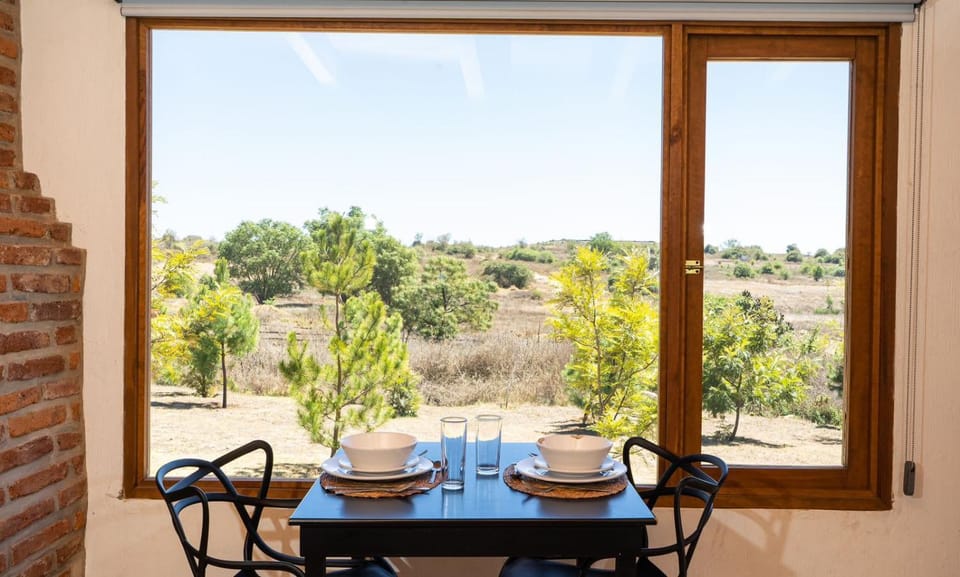 Natural landscape, Balcony/Terrace, Dining area