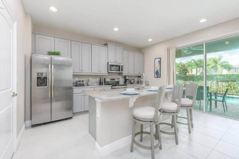 Luxury 6 BR 6 Bath @Encore Resort Pool Spa Grill. House in Four Corners