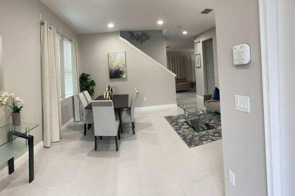 Luxury 6 BR 6 Bath @Encore Resort Pool Spa Grill. House in Four Corners