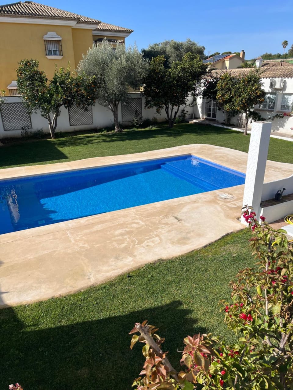 Property building, Garden, Pool view, Swimming pool