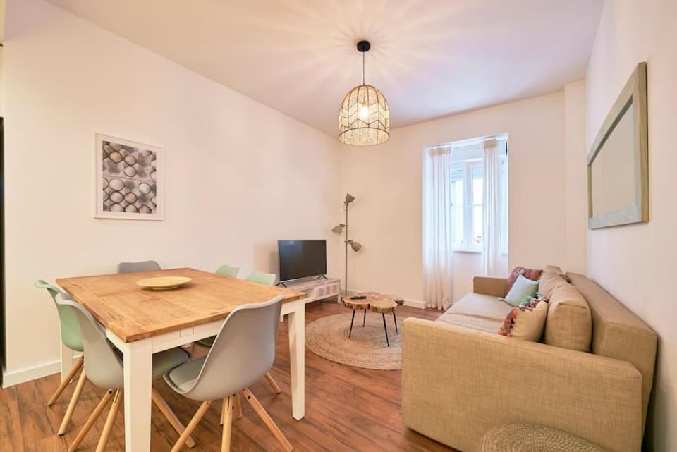 Lisbon City Center Marquês II Apartment in Lisbon