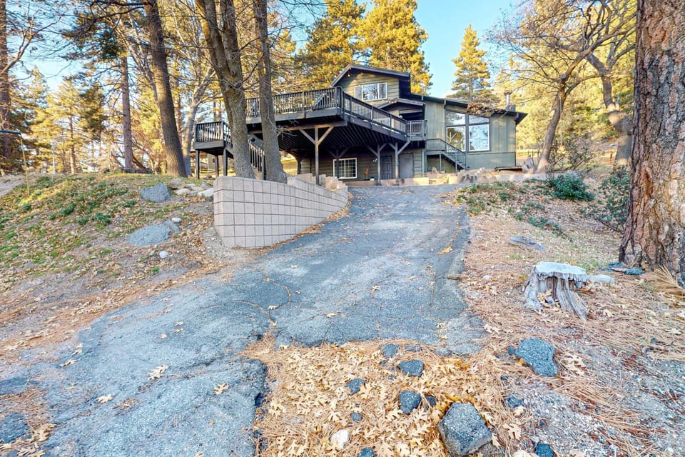 Ferndale woods House in Running Springs