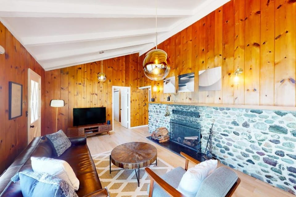 Euphoria on the Fjord House in Hoodsport