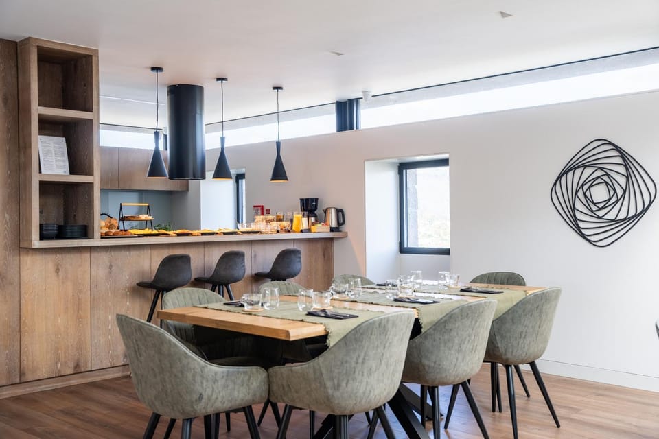 Dining area, Breakfast