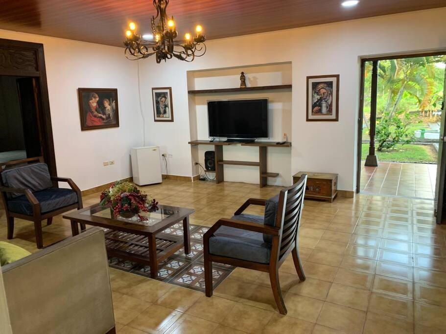 Hermosa y tranquila finca con piscina Villa in Valle del Cauca