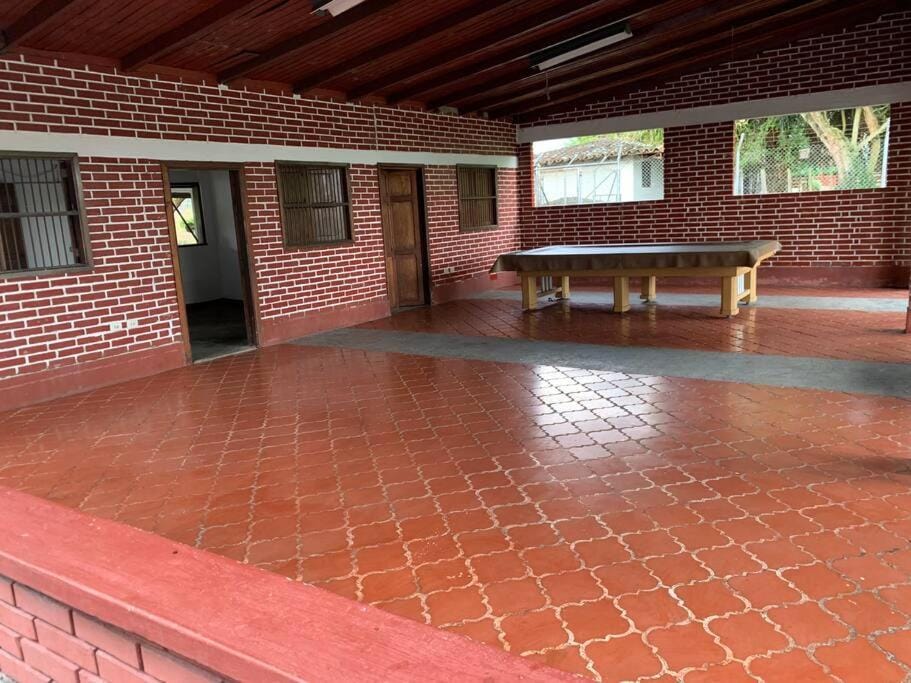 Hermosa y tranquila finca con piscina Villa in Valle del Cauca