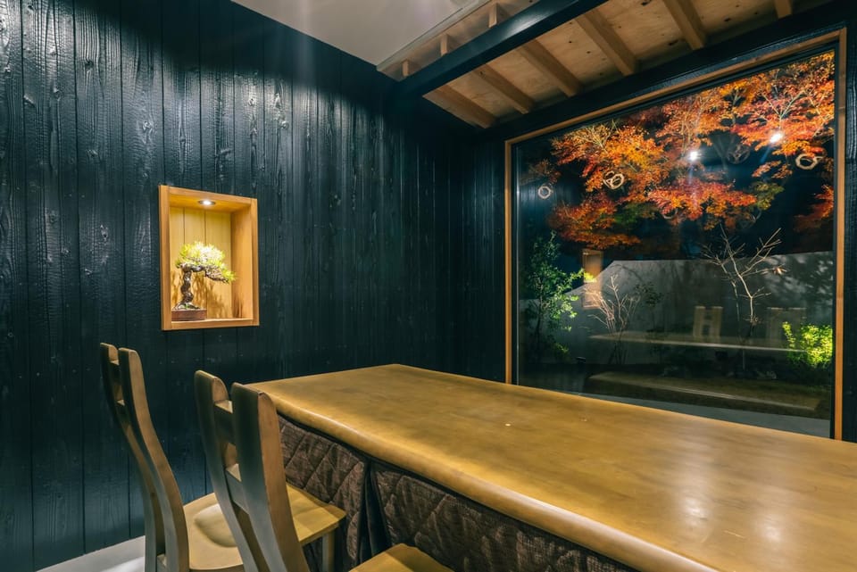 Decorative detail, Dining area