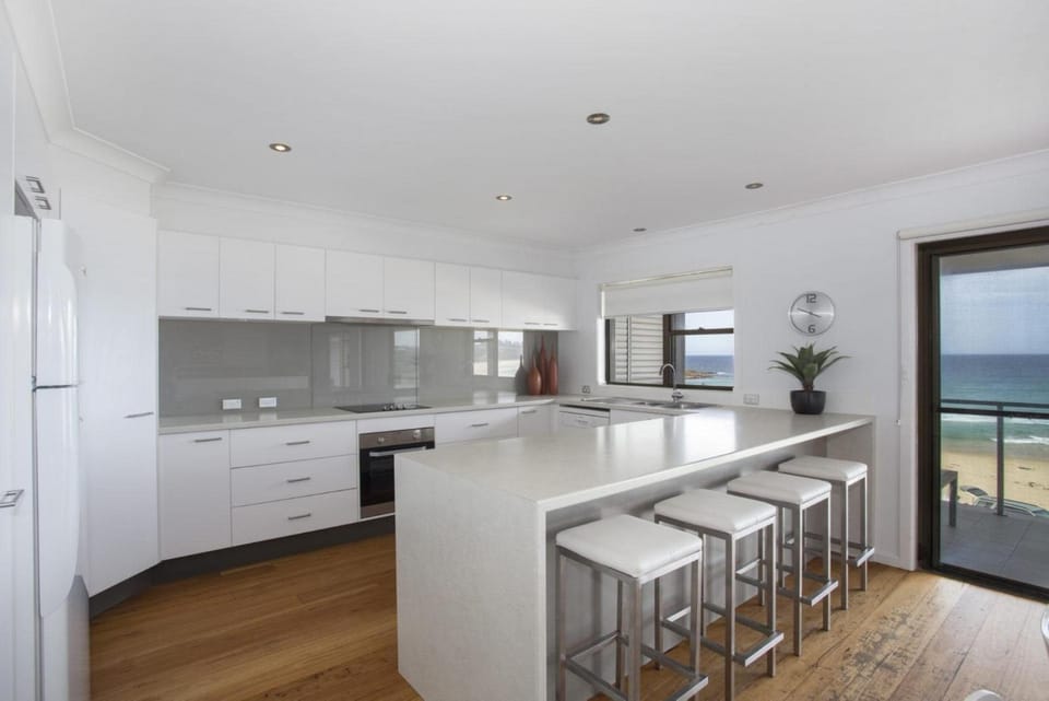 Beach Road House in New South Wales