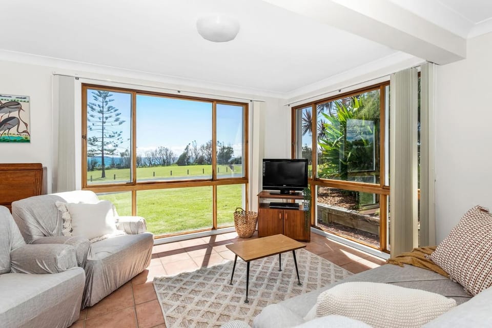 Wave Spray House in Burrill Lake