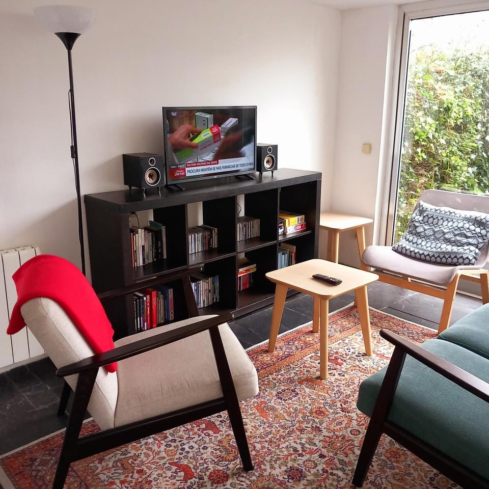 Apartment with Private Garden Apartment in Porto