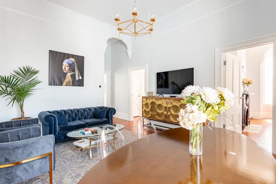 Renovated Historic House minutes from SF! House in Oakland