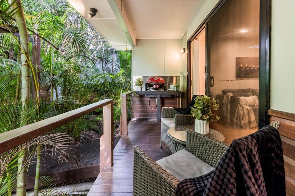 Balcony/Terrace, Seating area, Garden view