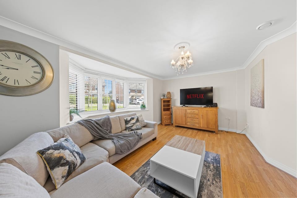 Astor house Maidstone City centre Villa in Maidstone