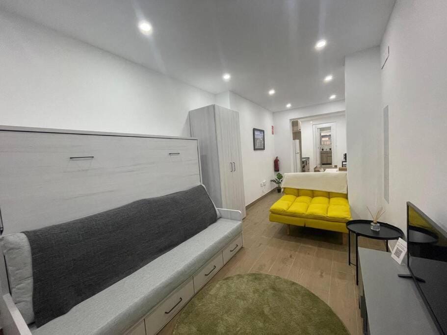 estudio en el barrio la Latina Apartment in Centro