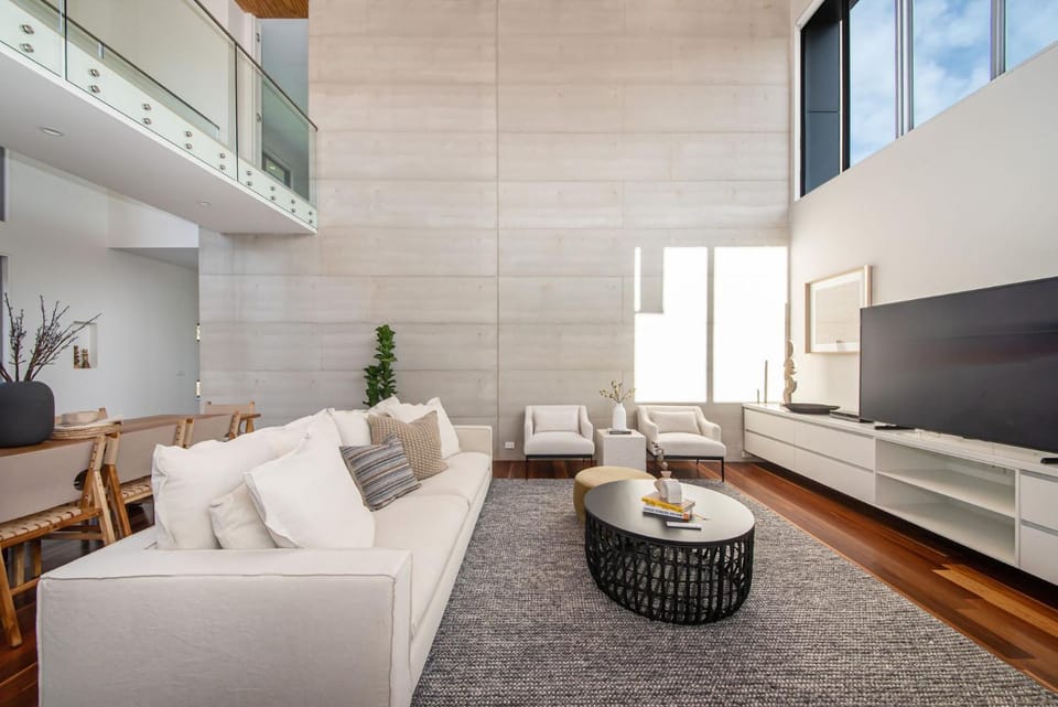 TV and multimedia, Living room, Dining area