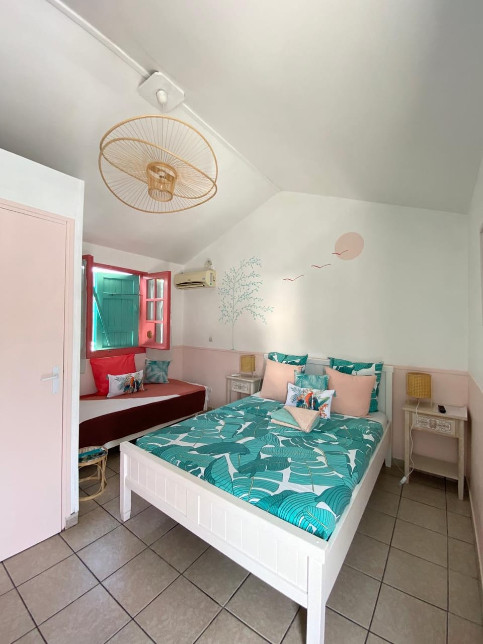 Bed, Bathroom, Photo of the whole room, Garden view, towels, air conditioner