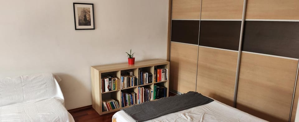 Library, Photo of the whole room, Bedroom, hair dresser