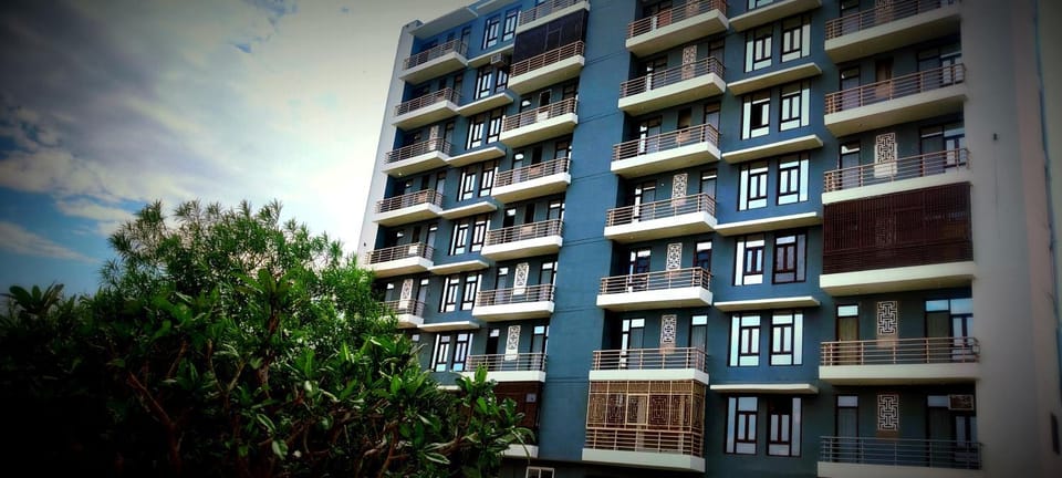 Property building, Day