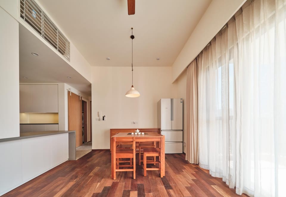 Living room, Photo of the whole room