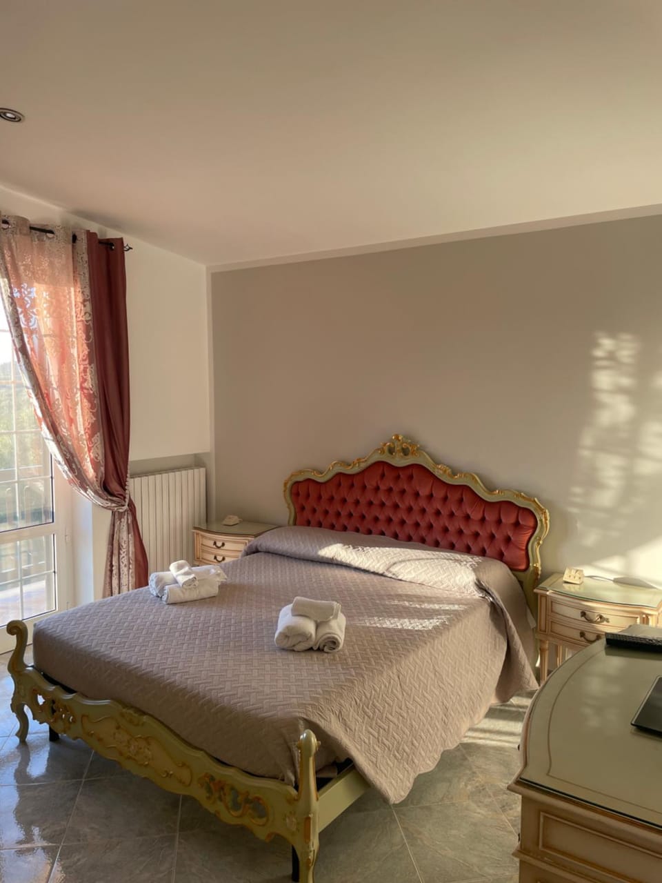 Bed, Balcony/Terrace, Other, Other, Photo of the whole room, Bedroom, heating, towels, air conditioner