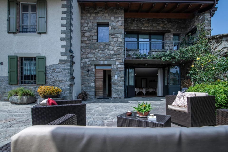 Property building, Patio, Garden