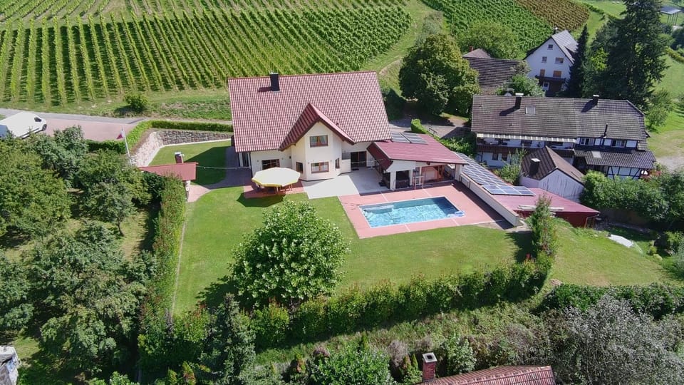 Schwarzwaldtraum am Weinberg Villa in Ortenau
