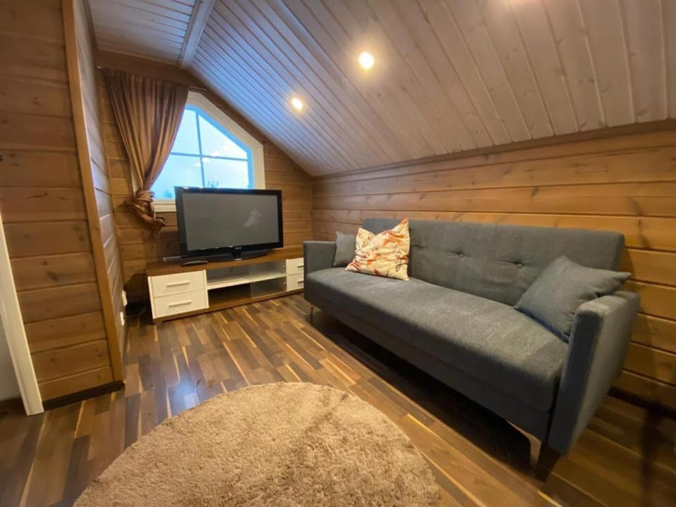 Riihipeikko Jyväskylän läheisyydessä Muuramen Riihivuoressa House in Finland