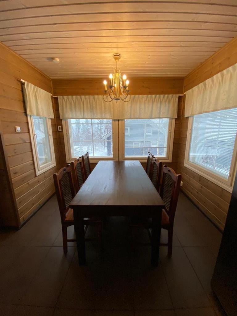 Riihipeikko Jyväskylän läheisyydessä Muuramen Riihivuoressa House in Finland