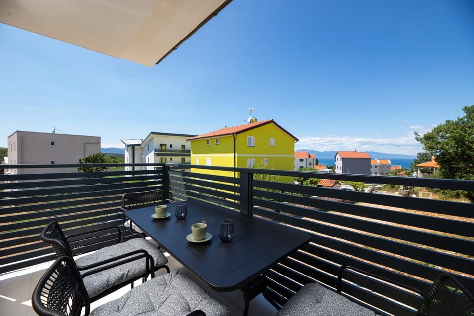 Apartments Lampone Apartment in Primorje-Gorski Kotar County