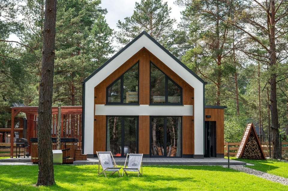 Property building, Natural landscape, Garden
