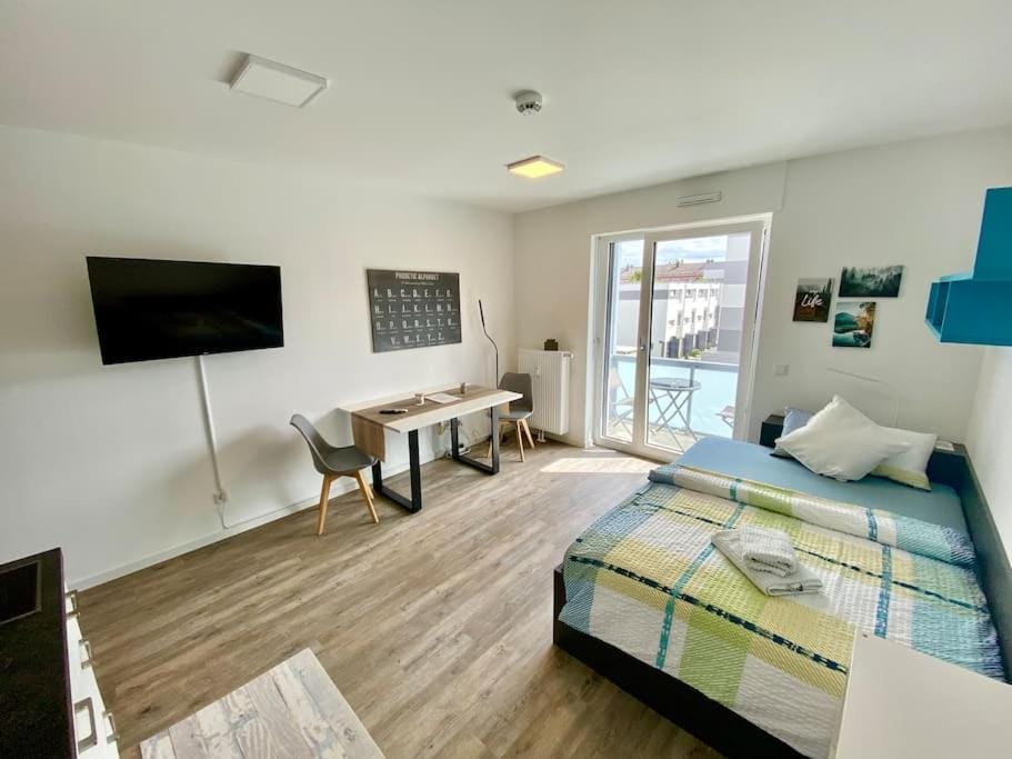 Living room, Dining area, Bedroom