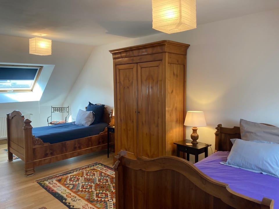 Bed, Bedroom