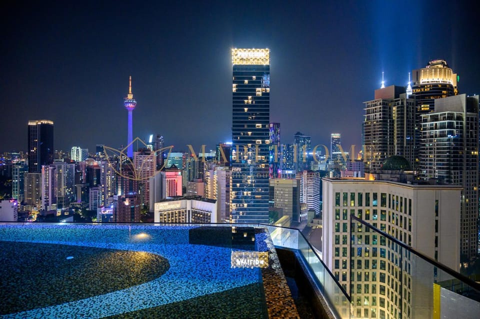 City view, Swimming pool