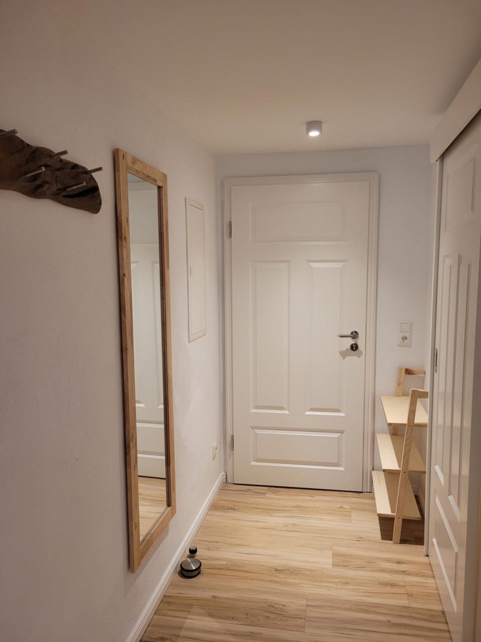 Facade/entrance, Photo of the whole room