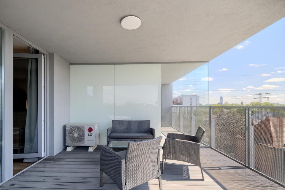 View (from property/room), Balcony/Terrace