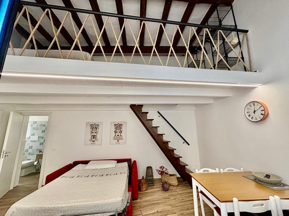 Appartamento Nonno Pit, Marettimo Apartment in Italy