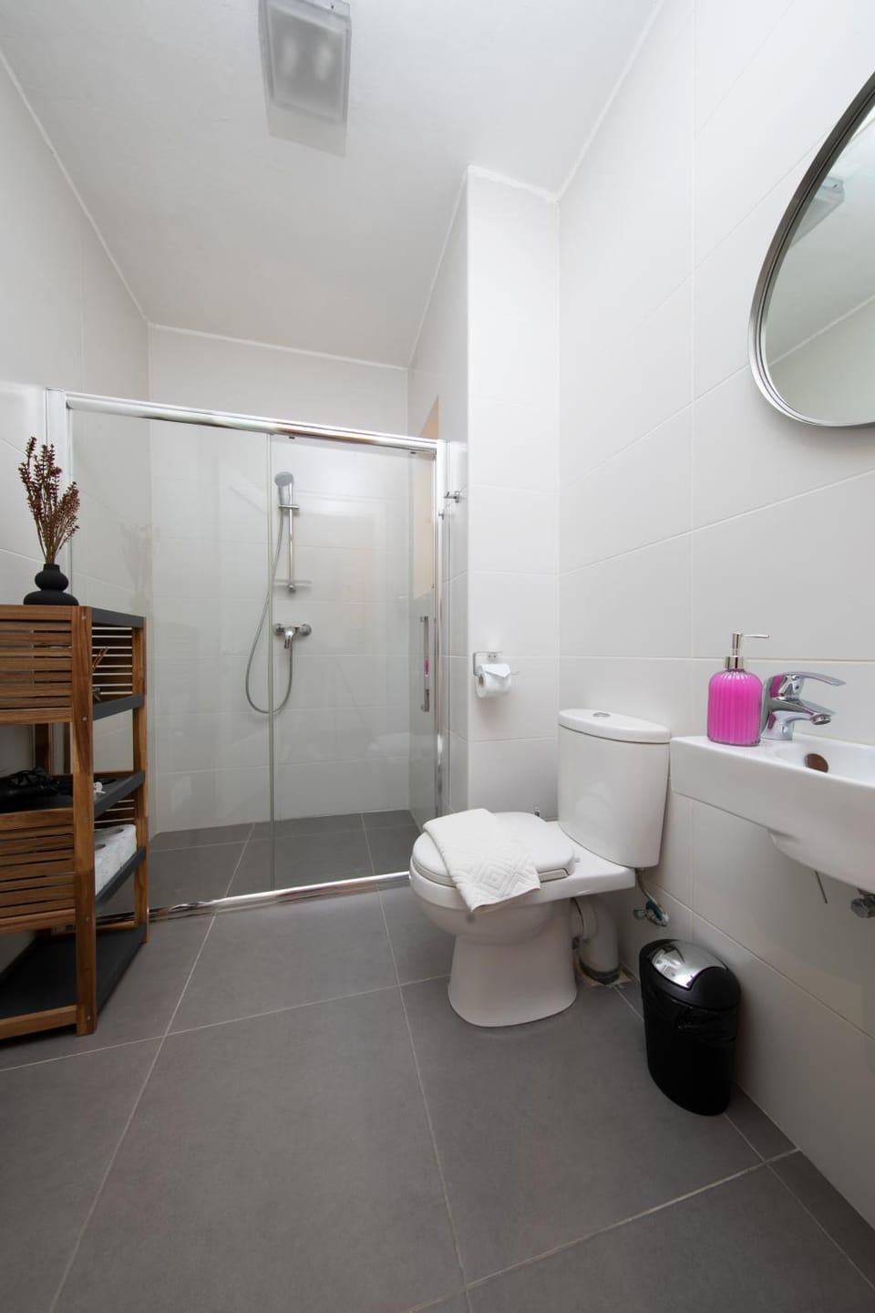 Modern seafront 3bedrooms with spacious yard JLIN1-1 Apartment in Sliema