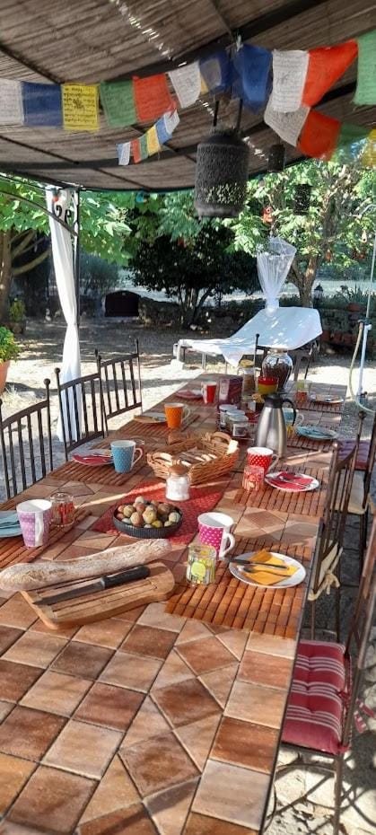 La Picholine chambre Marjolaine Bed and Breakfast in Occitanie