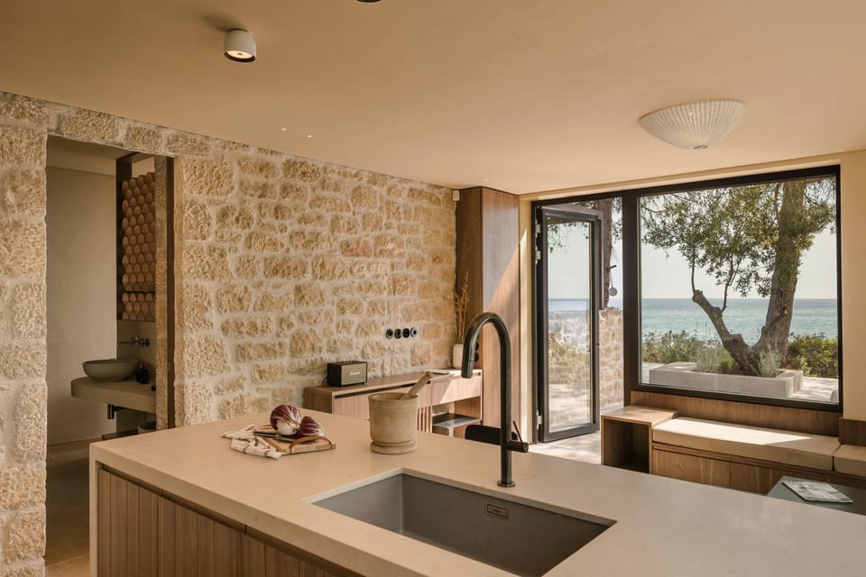 Kitchen or kitchenette, Sea view