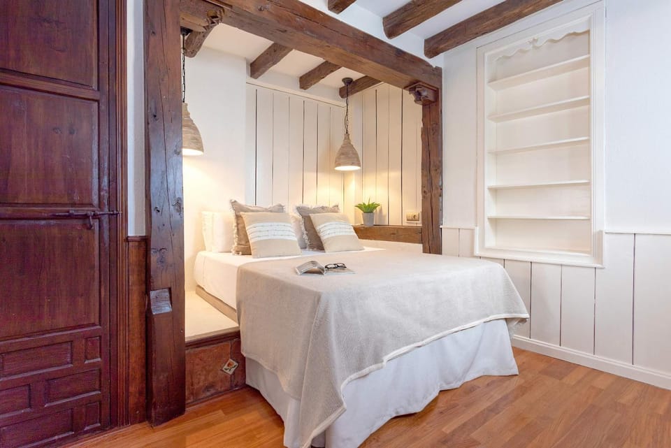 Bed, Photo of the whole room, Bedroom, wardrobe