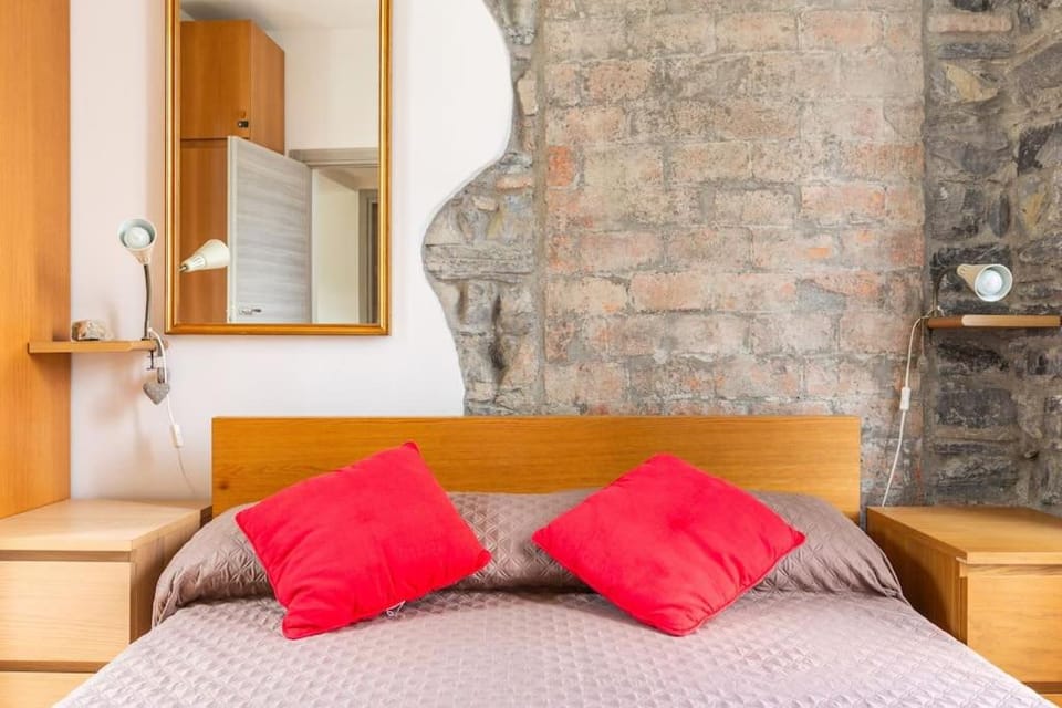 [Como 100MQ] 5 mins to center + Free Park and View Apartment in Como