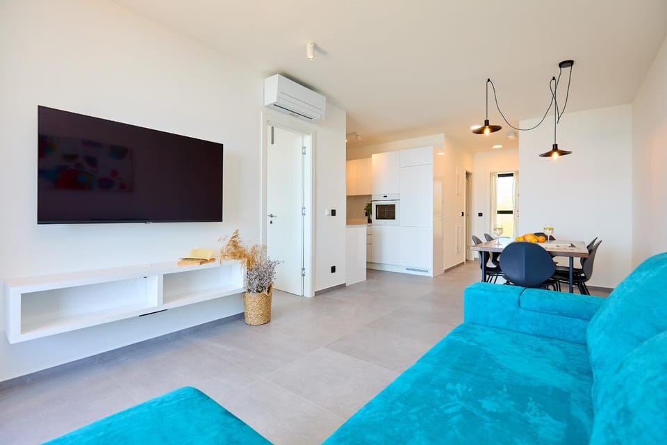TV and multimedia, Living room