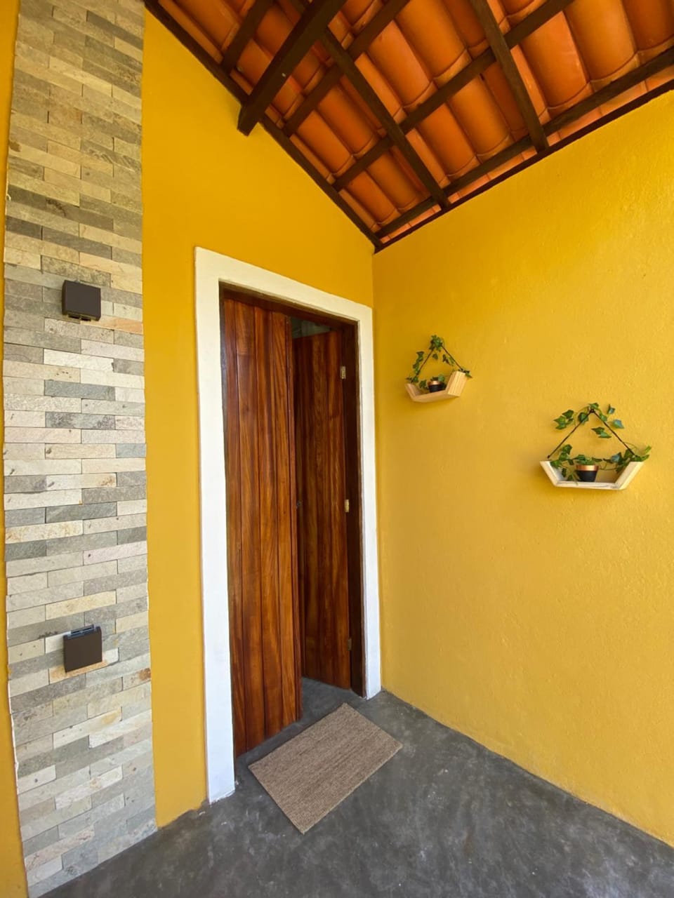 Facade/entrance, Balcony/Terrace