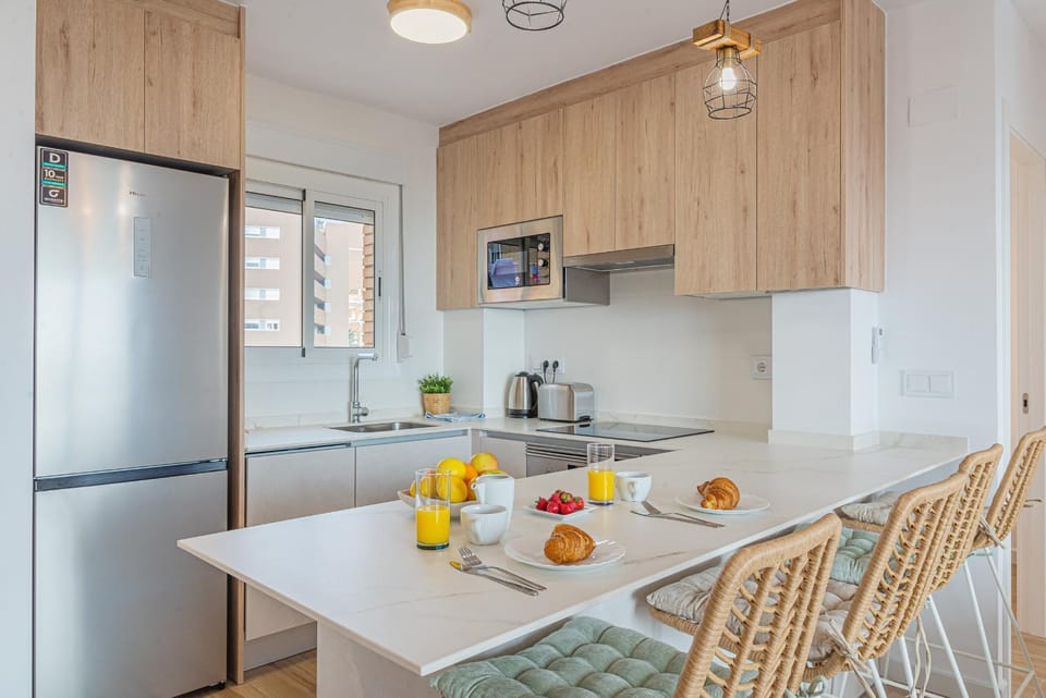Coffee/tea facilities, Kitchen or kitchenette, Dining area, minibar, pet friendly, stove, toaster