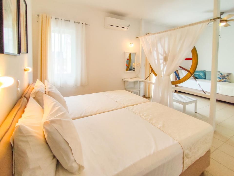 Bed, Bedroom, air conditioner