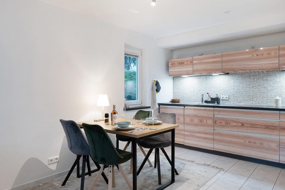 Property building, Kitchen or kitchenette, Living room