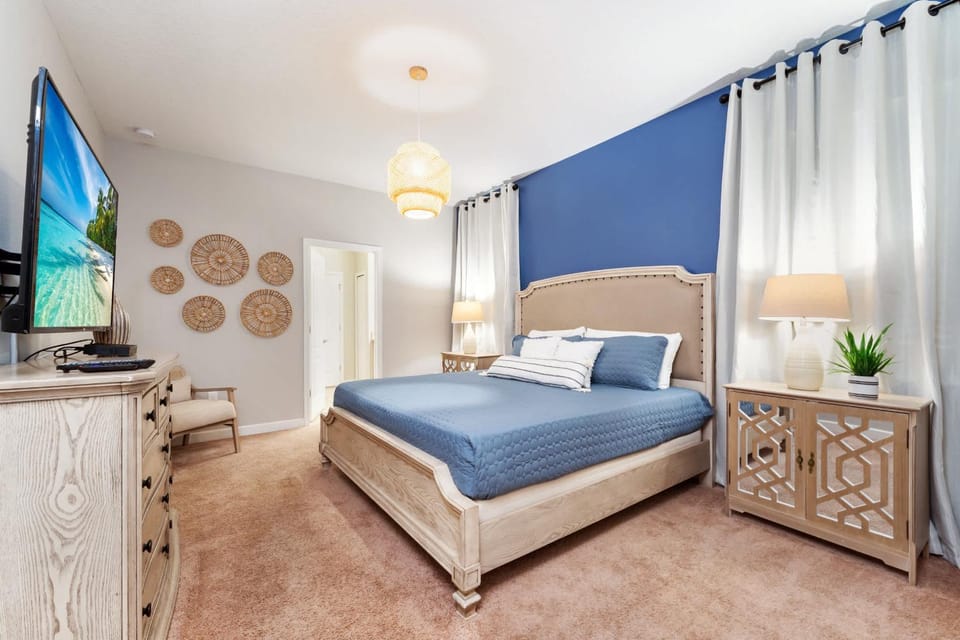 Hidden Gem by Disney w Private Pool & Arcade Room Villa in Osceola County