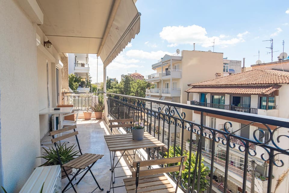 Property building, Patio, Day, View (from property/room), Balcony/Terrace, City view