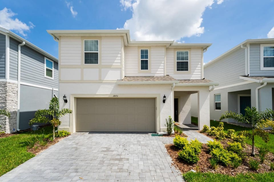 Captivating New 7BR Home by Disney w Games Pool Villa in Four Corners