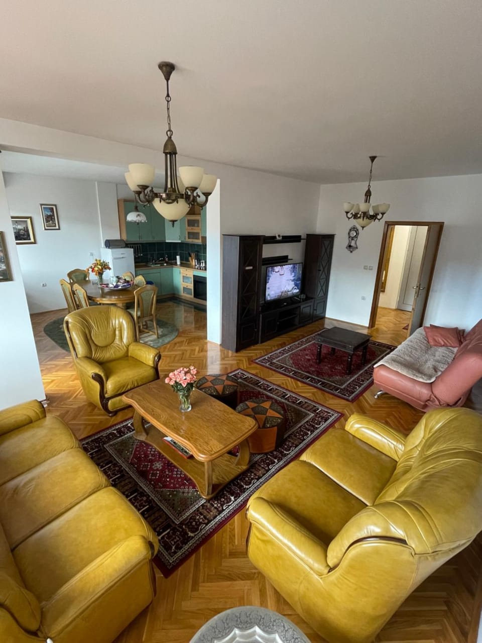 TV and multimedia, Living room, Seating area